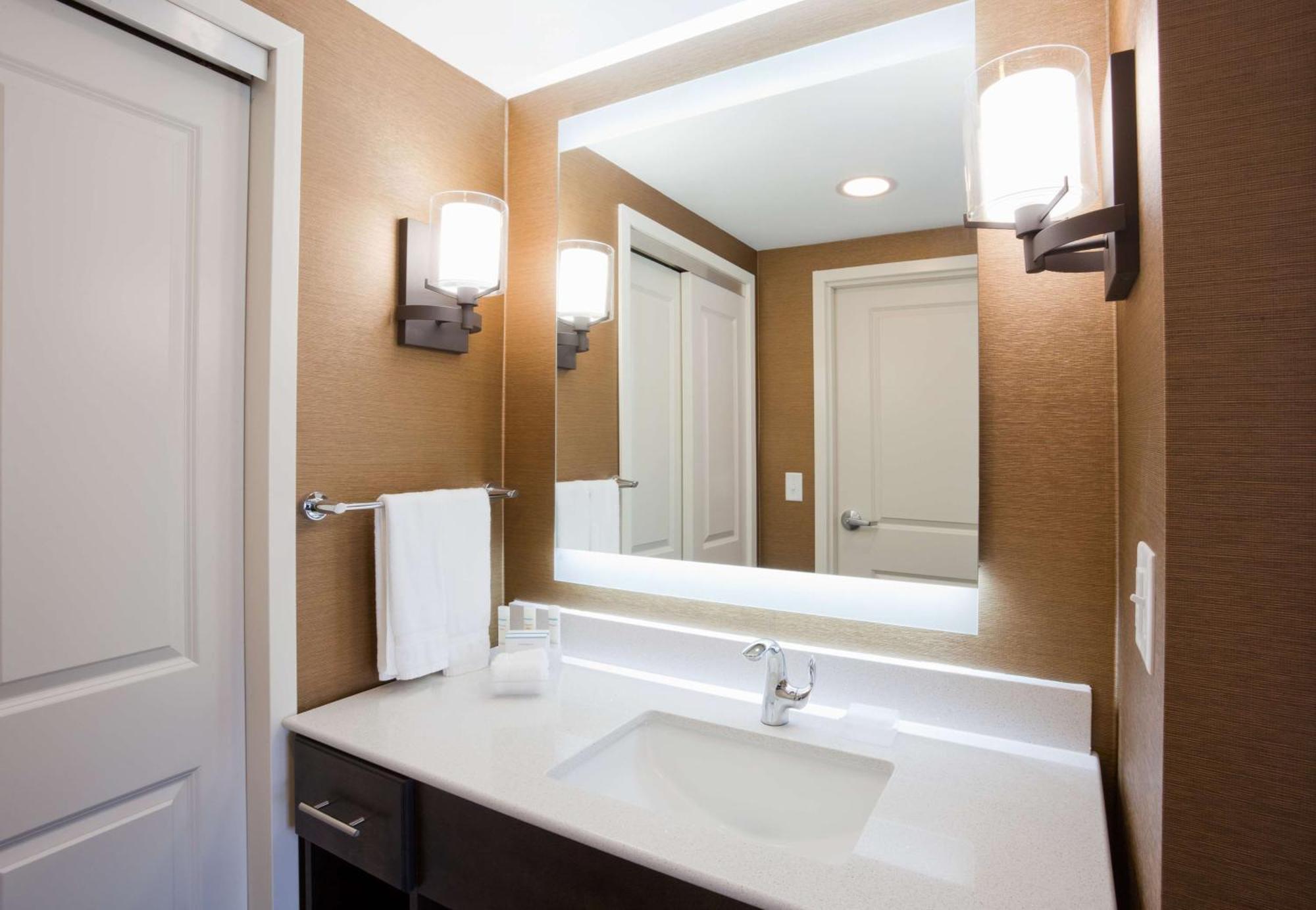 Homewood Suites Davenport Bettendorf Exteriör bild